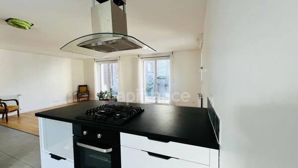 Quimper (29) - Maison centre ville de 75,21 m² habitable - 124 m² utiles - Terrasse - Double garage.