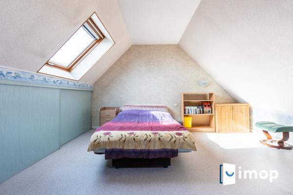 À 10 min à pied du RER E Bondy, maison familiale 4 chambres avec lumineuse véranda et jardin