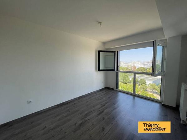 Appartement 2 pièces                                        - 44200 Nantes - Île de Nantes Réf : 127776