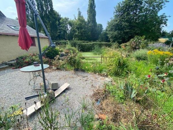 Maison de campagne avec grand terrain proche foret