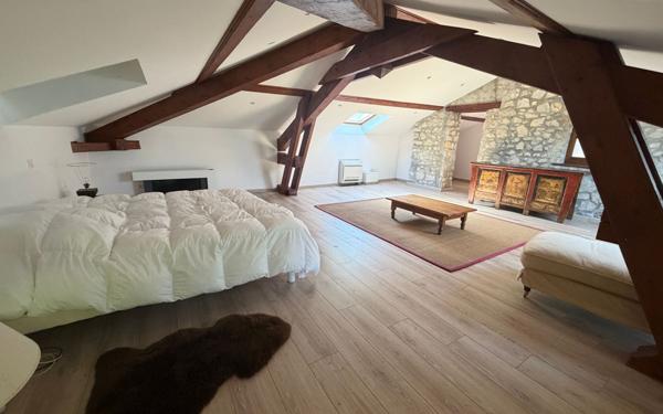 Maison à vendre    8 pièces • 368 m2 Noyarey