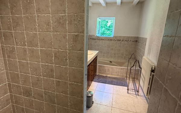 Maison à vendre    8 pièces • 368 m2 Noyarey