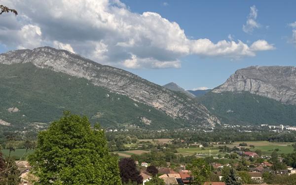 Maison à vendre    8 pièces • 368 m2 Noyarey