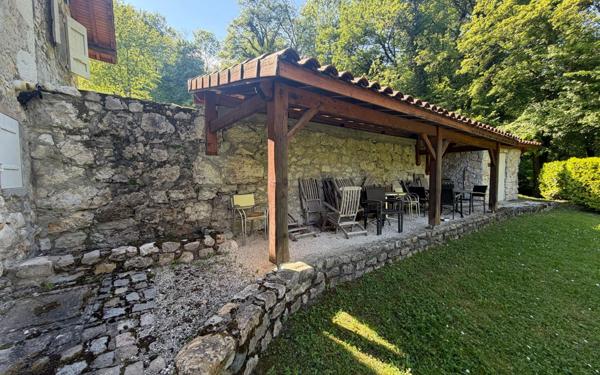 Maison à vendre    8 pièces • 368 m2 Noyarey