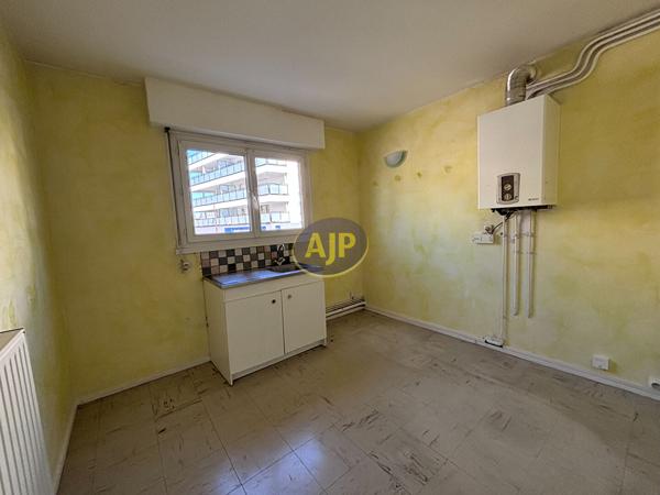 Appartement à louer Reze : 4 pièces, 70m² avec 2 chambre(s) à 983€ - AJP Immobilier Nantes Sud