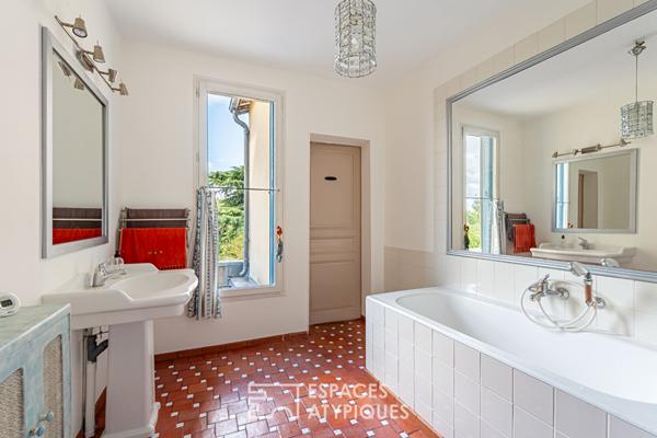 Lumineuse maison familiale avec jardin, au calme