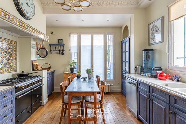 Lumineuse maison familiale avec jardin, au calme