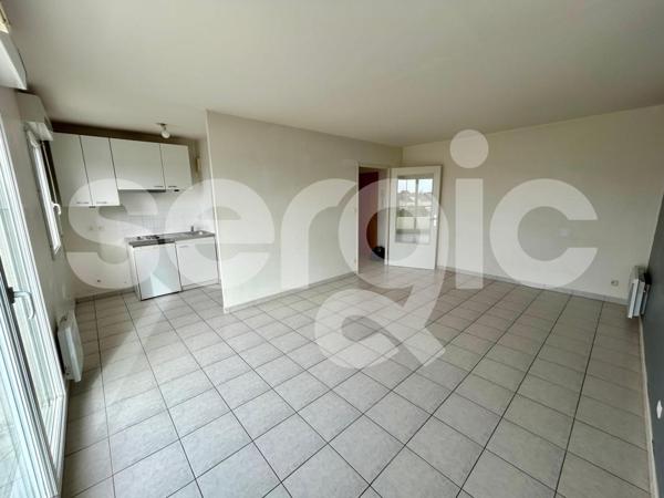 Location 2 Pieces 44 49000 Angers 23 0449 02 0222