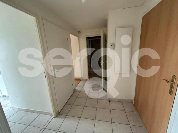 Location 2 Pieces 44 49000 Angers 23 0449 02 0222