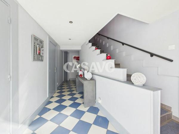 Vente Maison 5 pièces de 195m² - 69700 Givors