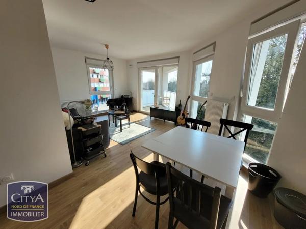 Appartement à louer 3 pièces 61.69m² Valenciennes (59300)
