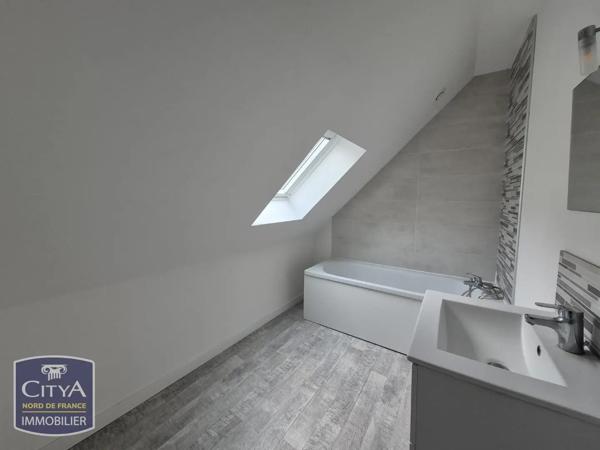 Maison à louer 2 pièces 62.62m² Poix-du-Nord (59218)