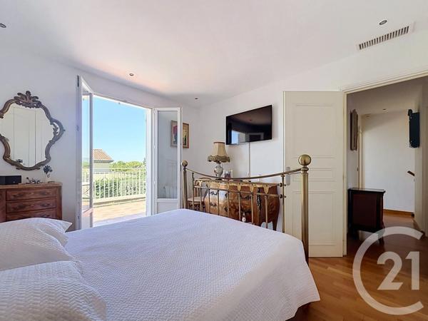 Maison à vendre  5 pièces - 138 m 2   MOUANS SARTOUX  - 06