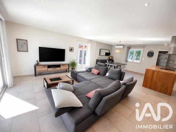 Maison à vendre 6 pièces 175,03 m² Sainte-Tulle