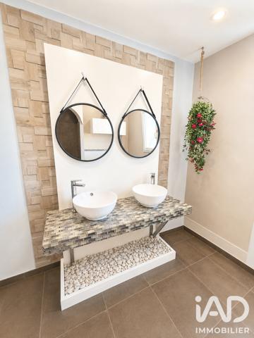 Maison à vendre 6 pièces 175,03 m² Sainte-Tulle