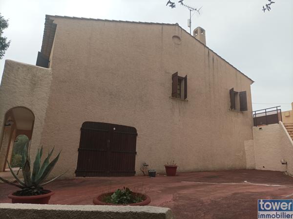 Maison
                                                                                                                                                                                                                                                                                                                        6 pièce(s)                                                                                                                                                                                                          2 chambre(s)                                                                                                                                                                                                          110.65  m²