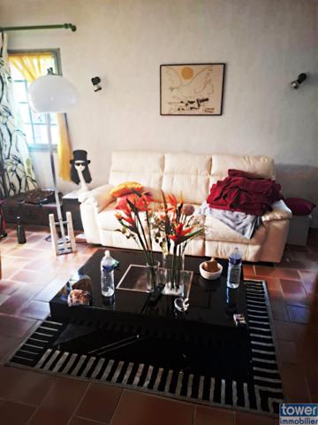 Maison
                                                                                                                                                                                                                                                                                                                        6 pièce(s)                                                                                                                                                                                                          2 chambre(s)                                                                                                                                                                                                          110.65  m²
