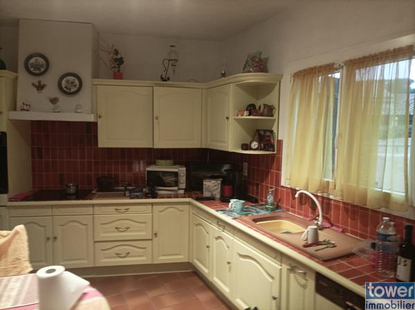 Maison
                                                                                                                                                                                                                                                                                                                        6 pièce(s)                                                                                                                                                                                                          2 chambre(s)                                                                                                                                                                                                          110.65  m²