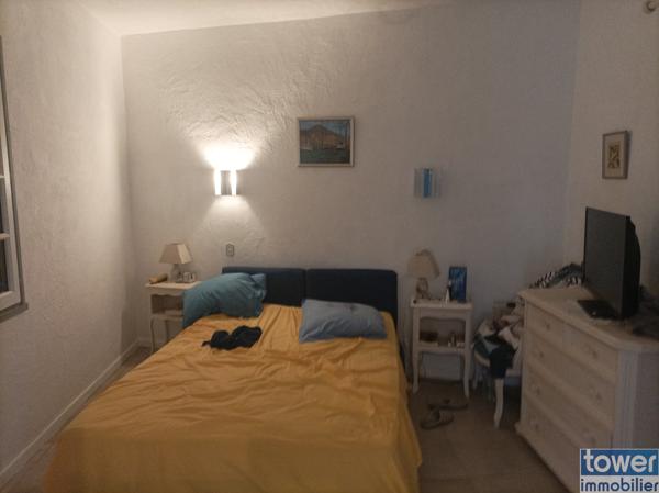Maison
                                                                                                                                                                                                                                                                                                                        6 pièce(s)                                                                                                                                                                                                          2 chambre(s)                                                                                                                                                                                                          110.65  m²