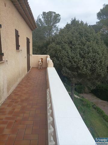 Maison
                                                                                                                                                                                                                                                                                                                        6 pièce(s)                                                                                                                                                                                                          2 chambre(s)                                                                                                                                                                                                          110.65  m²