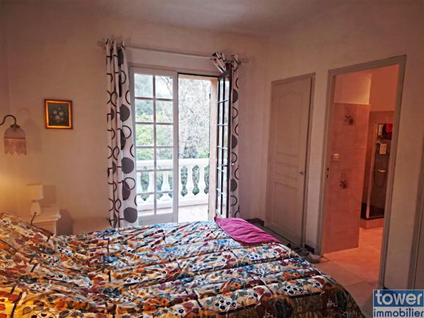 Maison
                                                                                                                                                                                                                                                                                                                        6 pièce(s)                                                                                                                                                                                                          2 chambre(s)                                                                                                                                                                                                          110.65  m²