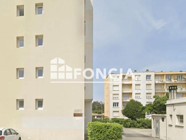 Location Appartement 3 pièces 60 m² - 11.13.15.17 RUE DU 8 MAI 1945 Valence 26000