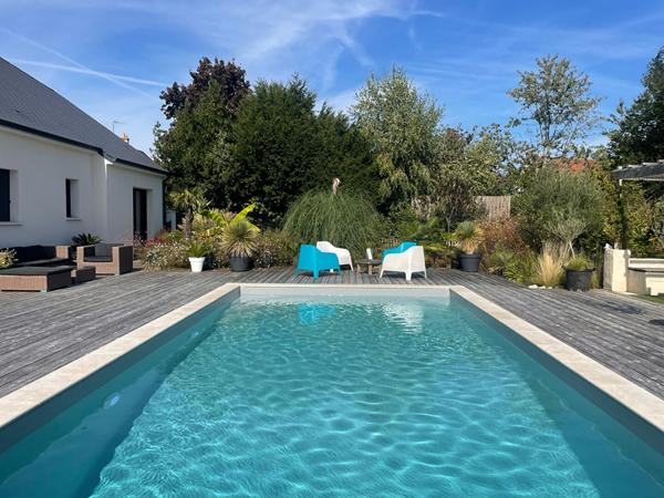 Maison - 7 pièces - 196 m²