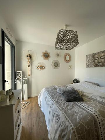 Maison - 7 pièces - 196 m²