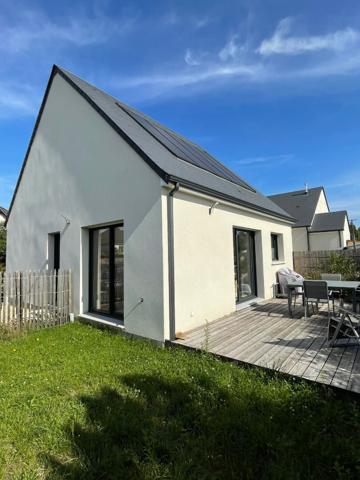 Maison - 7 pièces - 196 m²