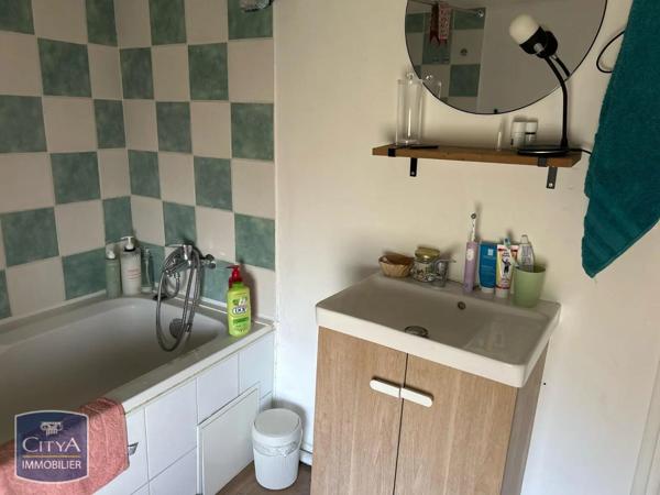 Appartement à louer 3 pièces 64.07m² Orange (84100)