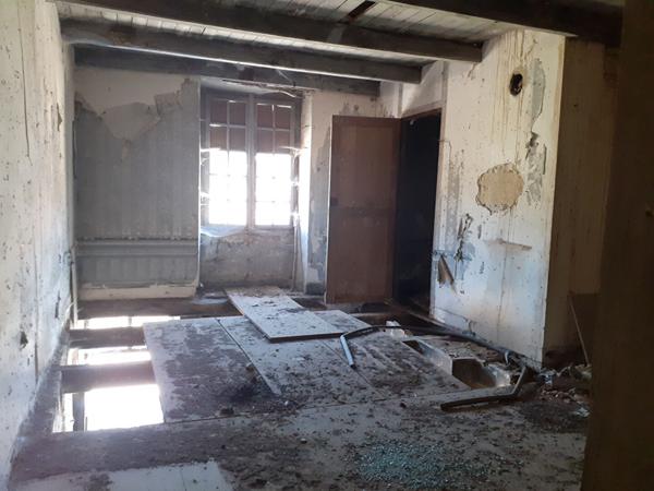 Grange Orges 4 pièce(s) 187 m2