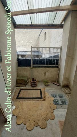 Maison centre ville avec terrasse et patio