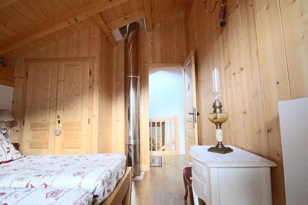 SAMOENS , CHALET MITOYEN ,EN COPROPRIÉTÉ , 3 pièces ,62 m2 ,460 000 euros