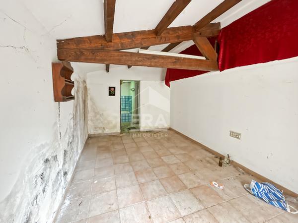 Maison 110 m² sur terrain de 4 600 m²  Meyragues