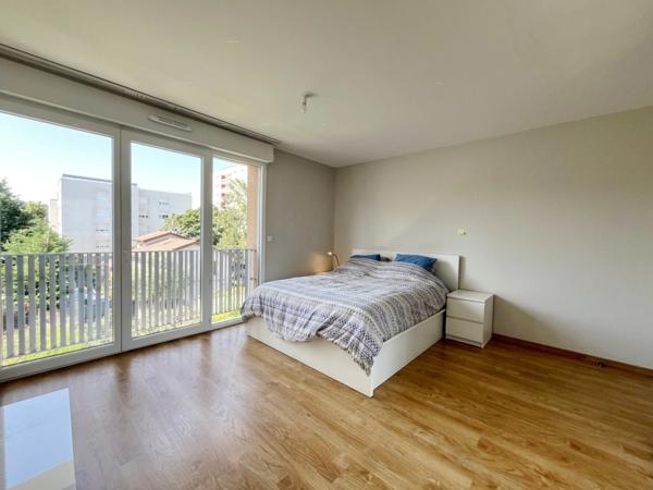 Appartement à vendre 4 pièces MEYZIEU (69)
