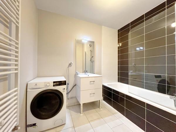 Appartement à vendre 4 pièces MEYZIEU (69)