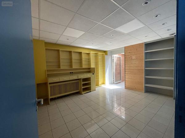 Bureaux à louer à Sézanne dans la Marne (51120), ref : 043/1510