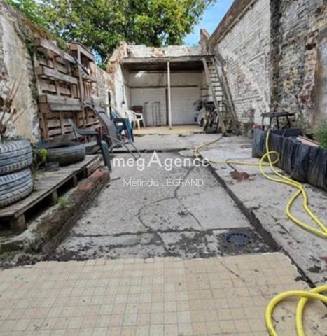 Immeuble à GUINES, 62340 - 70m²