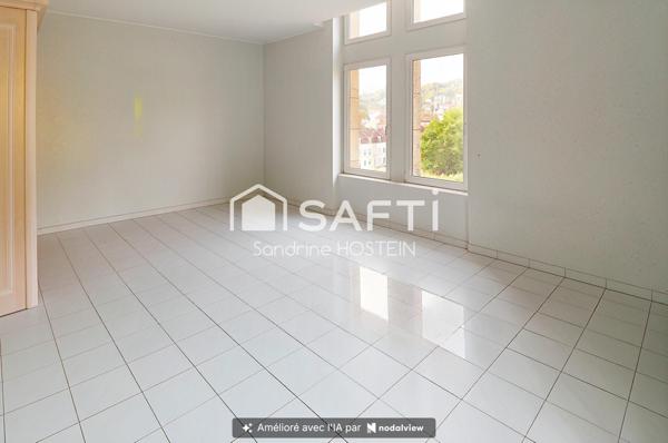 Appartement de 60m2 avec 1 chambre, garage et cave privée.