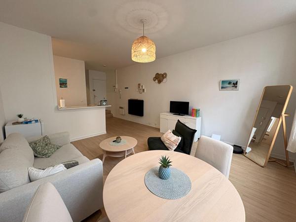 A LOUER : T2 à LILLE • Rue Pierre Mauroy - Gare Lille Flandre • 670 € CC • Réf. G1497-1