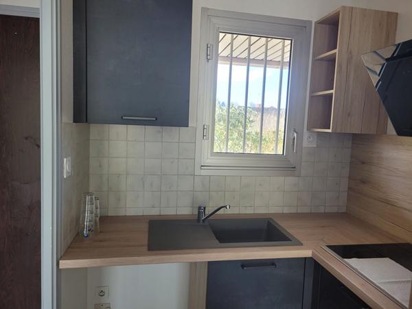 ROCHEFORT centre - appartement en duplex exposé EST, de type 3 avec ascenseur