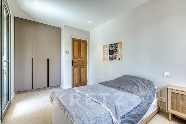 Marseille 11ᵉ – Eoures – Élégante propriété familiale avec piscine et fort potentiel