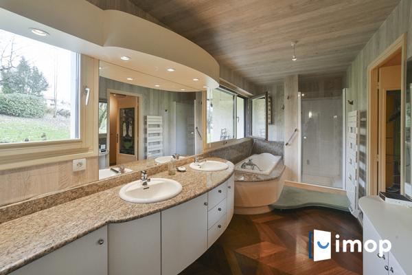 Belle maison avec terrain piscinable de 5000 m2