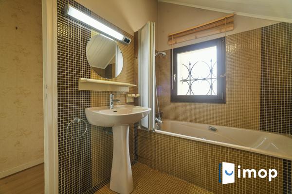 Belle maison avec terrain piscinable de 5000 m2