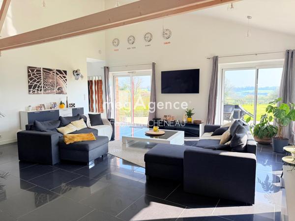 Maison à LA TESSOUALLE, 49280 - 10 pièces 230m²
