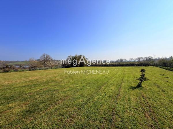 Maison à LA TESSOUALLE, 49280 - 10 pièces 230m²