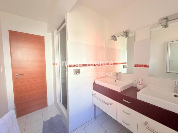 Maison à LA TESSOUALLE, 49280 - 10 pièces 230m²