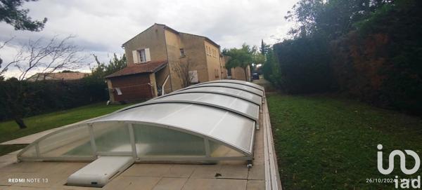 Maison traditionnelle 12 pièces de 230 m² à Carpentras (84200)