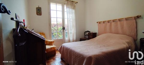 Maison traditionnelle 12 pièces de 230 m² à Carpentras (84200)