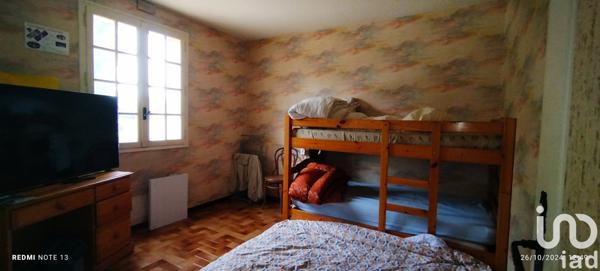 Maison traditionnelle 12 pièces de 230 m² à Carpentras (84200)